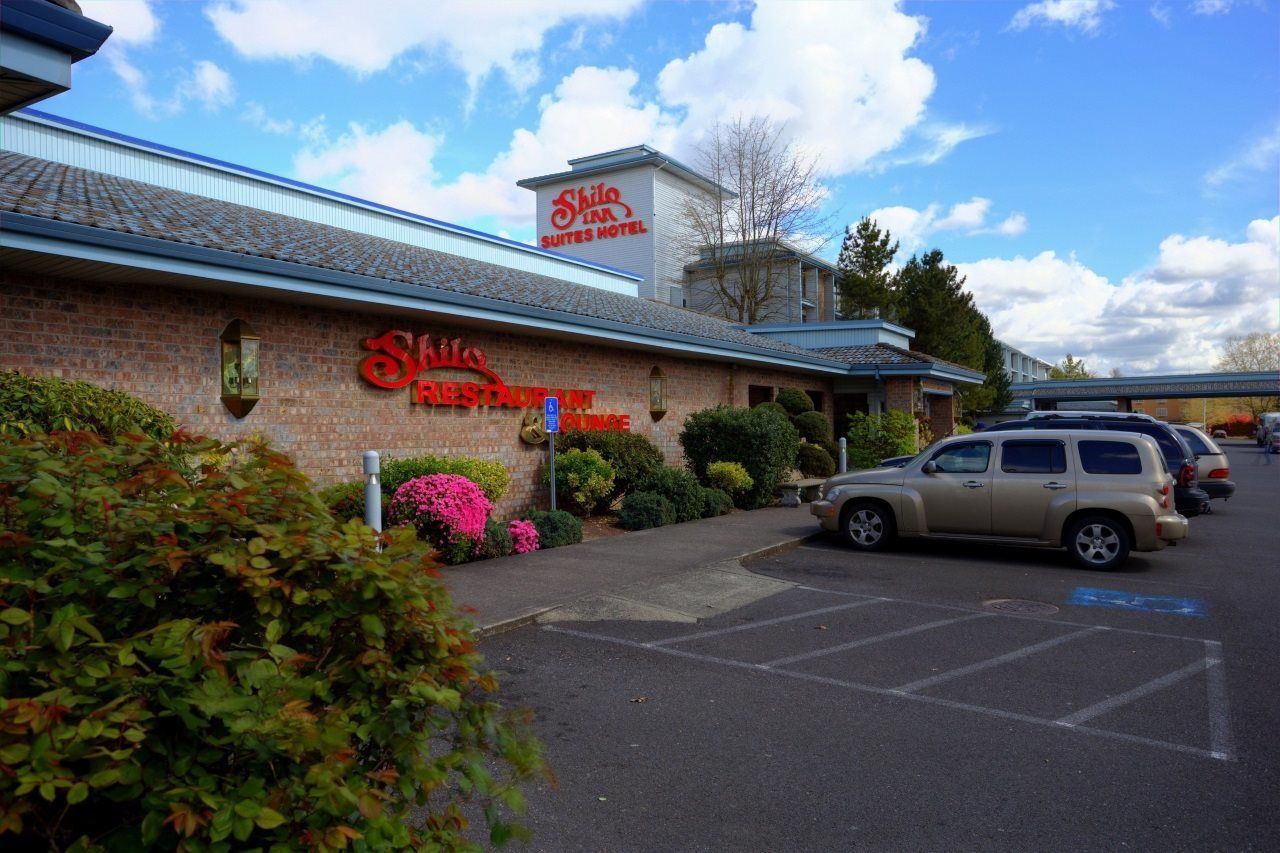 Sojourn Suites Portland Airport Exterior photo